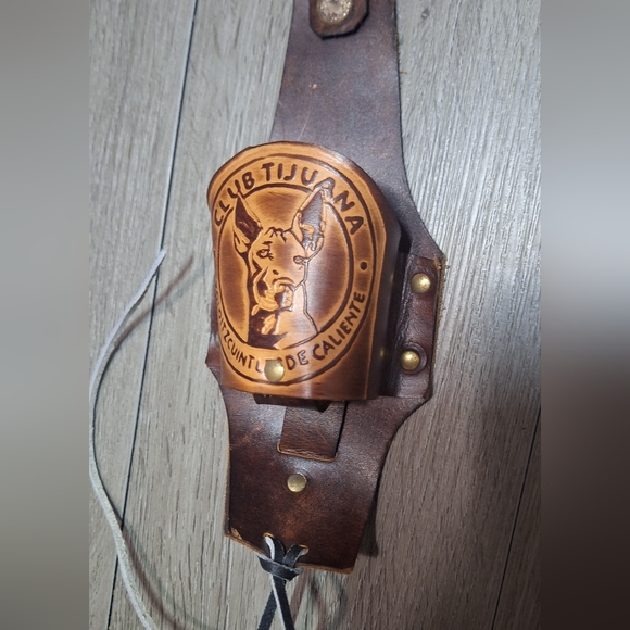 Tooled Leather Beer Bottle Hip Holder-Holster Dog Rottweiler? Vintage? - Picture 3 of 8